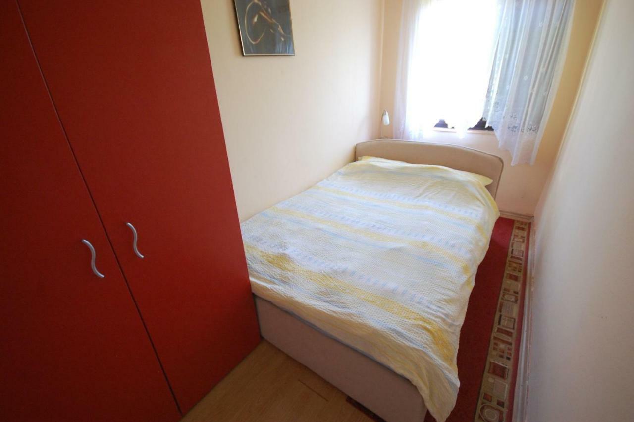 Apartments Juric By El-Pi Tours Njivice Kültér fotó