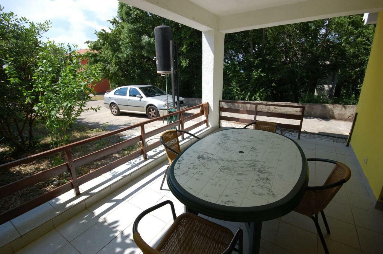 Apartments Juric By El-Pi Tours Njivice Kültér fotó